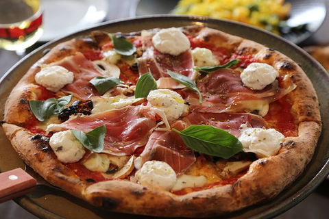 Farina Pizzeria - Accommodation Port Macquarie 0
