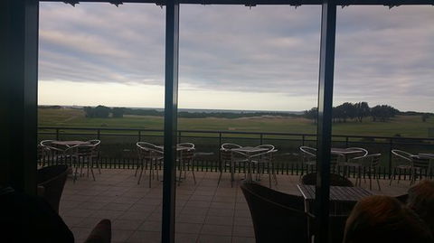 Foreshore Brasserie- Wollongong Golf Club - Accommodation Port Macquarie 0