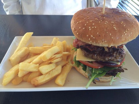 Jules By The Lake Cafe - Accommodation Port Macquarie 0