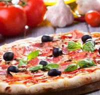 Golden Crust Pizza - Accommodation Port Macquarie