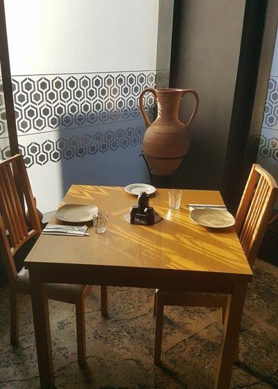 Antiquity Greek Restaurant - Accommodation Port Macquarie 3