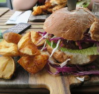 Honest Don's - Accommodation Port Macquarie