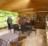 Tumut Valley Violets - Accommodation Port Macquarie