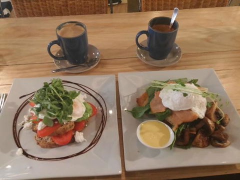 Chill In Cafe - Accommodation Port Macquarie 0