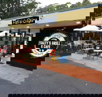 Salty's Grill  Cafe - Accommodation Port Macquarie