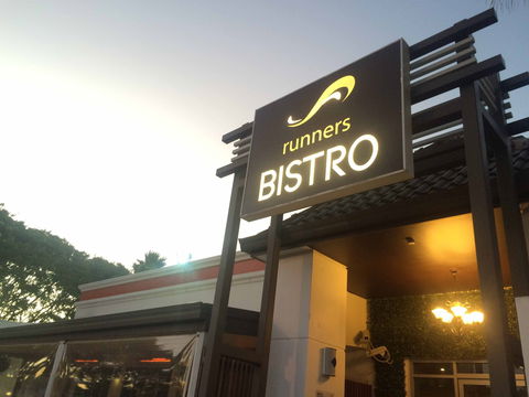 Runaway Bay Tavern - Accommodation Port Macquarie 0