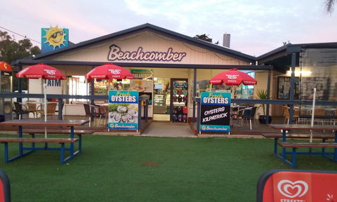 Beachcomber Cafe - Accommodation Port Macquarie 0