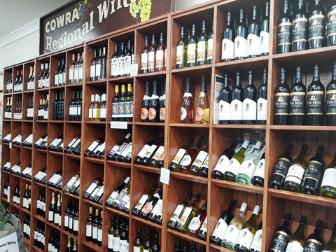Cowra Visitor Information Centre Wine Selection - Accommodation Port Macquarie 0