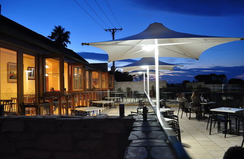 Penneshaw Hotel - Accommodation Port Macquarie 2