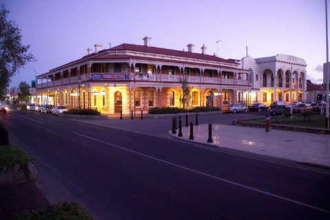 Jens Town Hall Hotel - Accommodation Port Macquarie 0