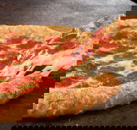 Pizza Hut Chancellor Park - Accommodation Port Macquarie