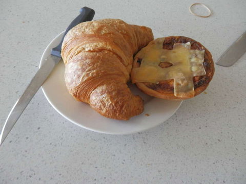 Laguna Bakery - Accommodation Port Macquarie 0