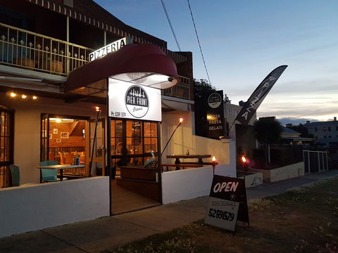 Pier Front Pizzeria - Accommodation Port Macquarie 0