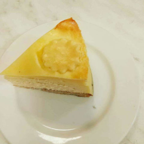 Monarch Cakes - Accommodation Port Macquarie 0
