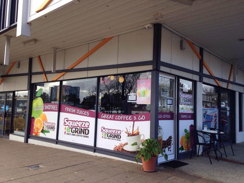 Squeeze & Grind, Juice And Coffee Bar - Accommodation Port Macquarie 0