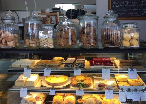 Delicatessen Kitchen - Accommodation Port Macquarie 6