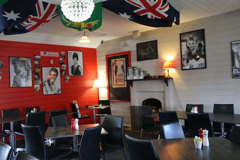 RnR's Diner - Accommodation Port Macquarie 1