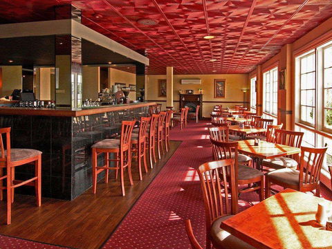 All Seasons Bar & Grill - Accommodation Port Macquarie 0