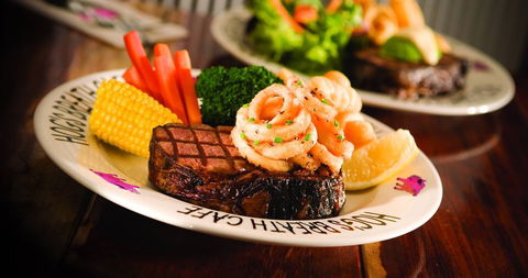 Hog's Australia's Steakhouse - Springfield - Accommodation Port Macquarie 0