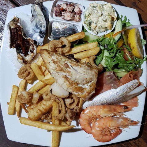 Boughshed Restaurant - Accommodation Port Macquarie 0