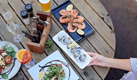 Caledonian Inn ROBE - Accommodation Port Macquarie 0