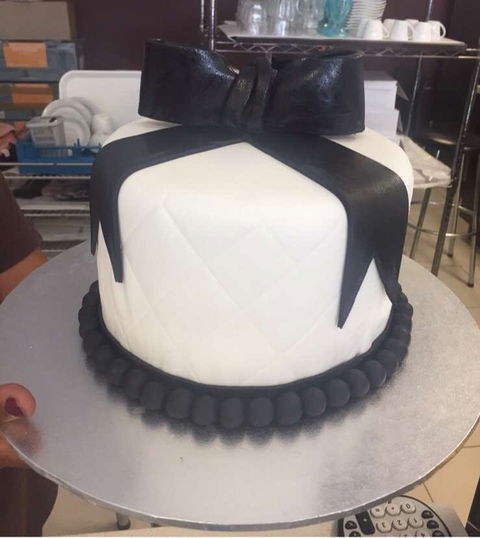 RE Artisian Patisserie - Accommodation Port Macquarie 0