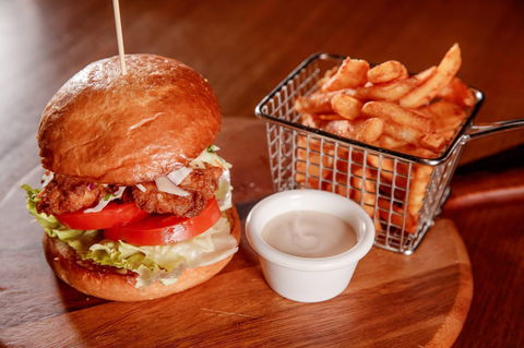 R Bar & Kitchen - Accommodation Port Macquarie 0