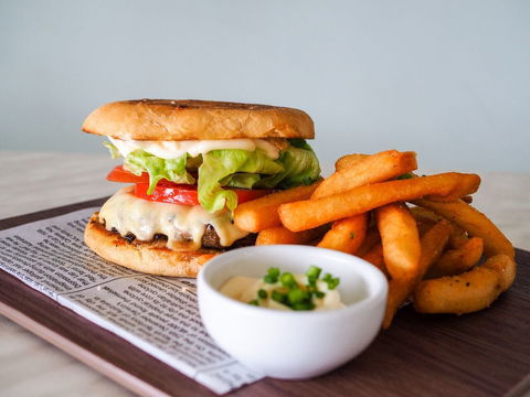 Beachpoint Cafe - Accommodation Port Macquarie 0