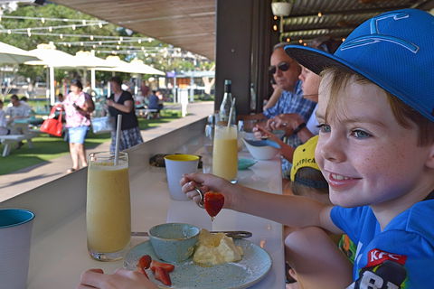 Snapper Rocks Bar & Kitchen - Accommodation Port Macquarie 2