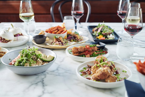 Hotel Sorrento Restaurant - Accommodation Port Macquarie 2