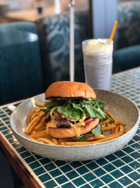 V Lounge - Accommodation Port Macquarie 0