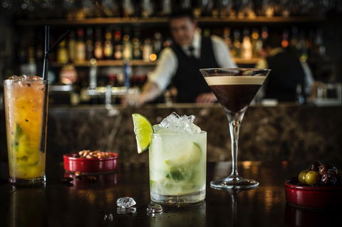 Ostani Lounge, Bar & Restaurant - Accommodation Port Macquarie 2