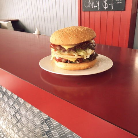 Danny's Burgers - Accommodation Port Macquarie 0