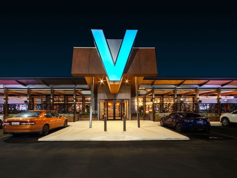 V Hotel - Accommodation Port Macquarie 0