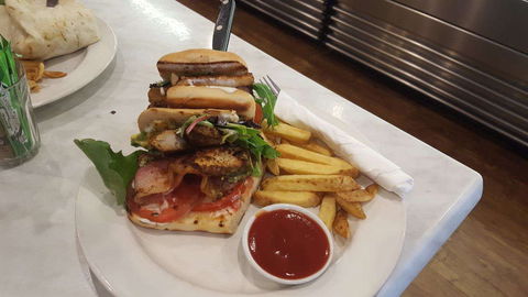 Delicious Fingers Burgers And Cafe - Accommodation Port Macquarie 0