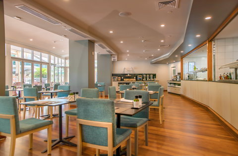 Poolside Restaurant And Bar - Accommodation Port Macquarie 1