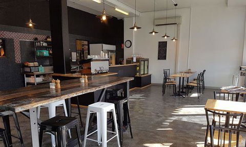 Le P'tit Cafe - Accommodation Port Macquarie 48