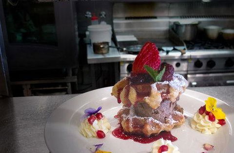 Glen Iris Pantry - Accommodation Port Macquarie 12