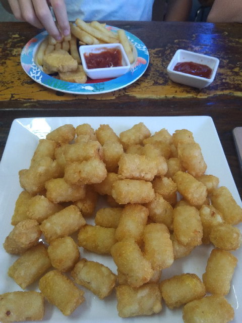 Red Deer Cafe - Accommodation Port Macquarie 5