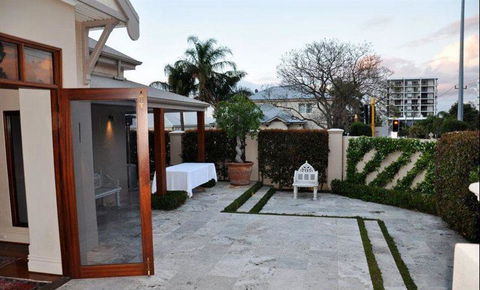 The Courtyard - Accommodation Port Macquarie 6