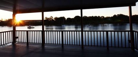 The Rock Bar And Grill - Accommodation Port Macquarie 4