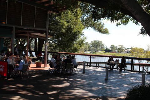 River Cruz Cafe - Accommodation Port Macquarie 3