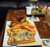 Dollys Bar  The Hibiscus Tavern - Accommodation Port Macquarie