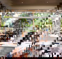 Poolside Restaurant - Accommodation Port Macquarie