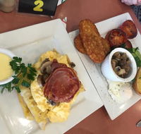 Lena's Lakeside Cafe - Accommodation Port Macquarie