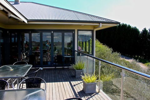 McVitty Grove Cafe & Restaurant - Accommodation Port Macquarie 0