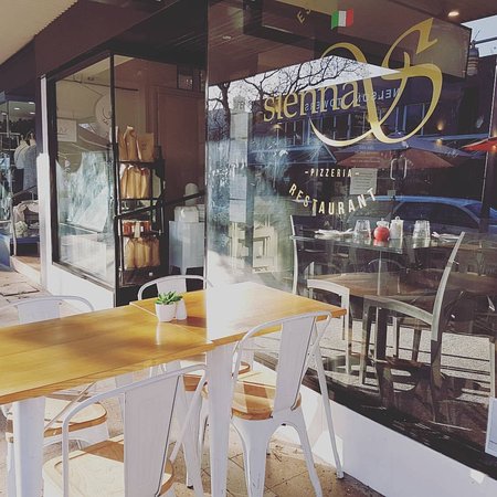 Sienna’s Pizzeria + Bar & Restaurant - Accommodation Port Macquarie 0