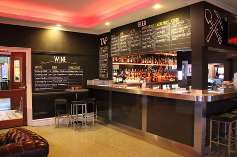 Molly Malones Irish Pub - Accommodation Port Macquarie 3