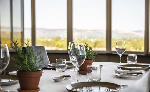 Skyline Restaurant - Accommodation Port Macquarie 6