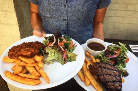 The Restaurant At The Burwood - Accommodation Port Macquarie 5